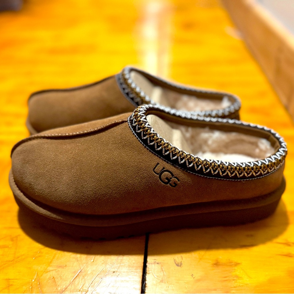 UGG Tasman Tan Slippers. NEW!